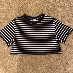 Lululemon All Yours Crop Tee Women’s Size 2